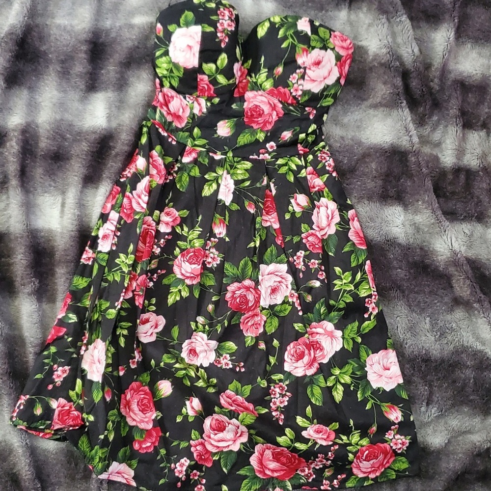 Zip-up Black Floral Dress